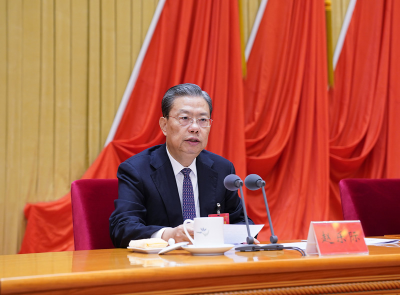 1月22日，中國共產(chǎn)黨第十九屆中央紀(jì)律檢查委員會(huì)第五次全體會(huì)議在北京開幕。中共中央政治局常委、中央紀(jì)律檢查委員會(huì)書記趙樂際代表中央紀(jì)律檢查委員會(huì)常務(wù)委員會(huì)作題為《推動(dòng)新時(shí)代紀(jì)檢監(jiān)察工作高質(zhì)量發(fā)展，以優(yōu)異成績慶祝中國共產(chǎn)黨成立100周年》的工作報(bào)告。新華社記者 張領(lǐng) 攝